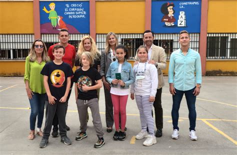 El Ayuntamiento Y El Corte Ingl S Entregan Un Cheque Al Ceip Nuestra