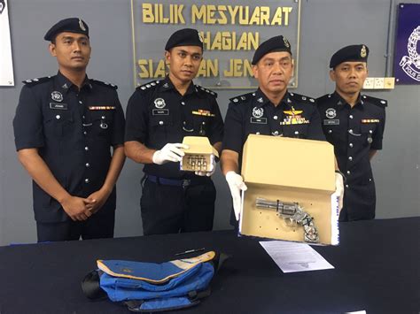 Bekas Banduan Dicekup Bersama Pistol Peluru Hidup