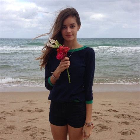 7 Hot Sexy Mirella Cardoso Bikini Pics