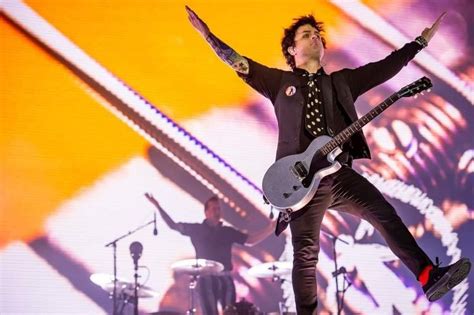 Pin By Linda Reeves On Green Day Live Green Day Live Green Day Concert