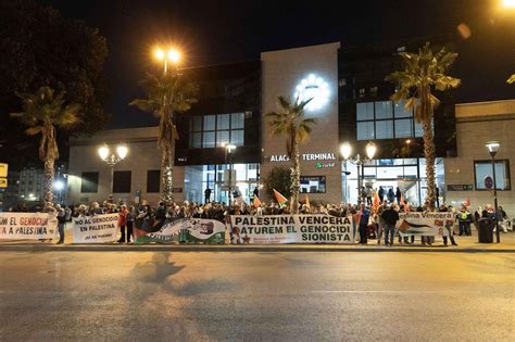 Concentraci N En Alicante Bajo El Lema Stop Al Genocidio Del Pueblo