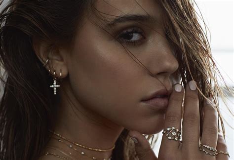 Alexis Ren 1 Hot Celebs Home