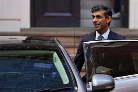 Sunak Faces Daunting Task As He Becomes Uk Prime Minister