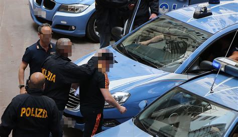 Spari In Strada A Napoli Fermati Due Giovani Vicini Al Clan Troncone