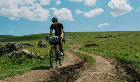 Gravel Le D Fi Du Tourmagne Dans Les Roues Des Pionniers Du