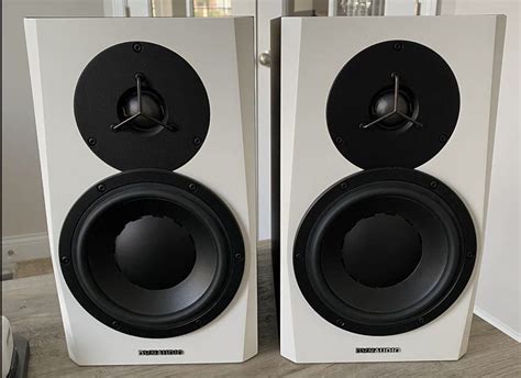 Dynaudio LYD 7 Active Nearfield Studio Monitor Pair White For Sale In