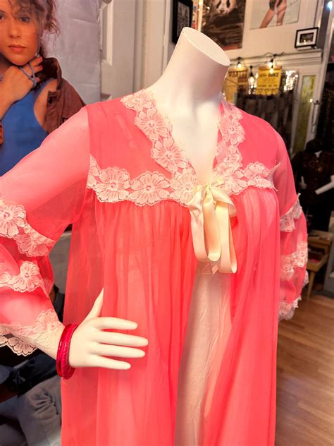 S Vintage Floral Hot Pink Nylon Robe M Lingerie Etsy