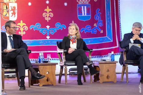 V CONGRESO INTERNACIONAL RELACIONES ENTRE AMÉRICA LATINA EL CARIBE Y EUROPA ECONOMÍA Y