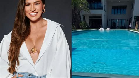 Simone Mendes mostra mansão luxuosa em Orlando piscina de borda