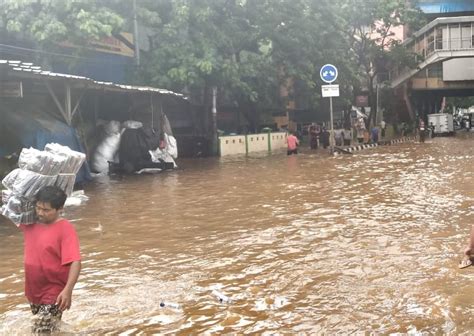 Jakarta Banjir Berikut Jalan Yang Tidak Bisa Dilintasi Berita Update