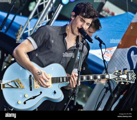 New York Ny Usa 1st June 2018 Canadian Singer Songwriter Shawn