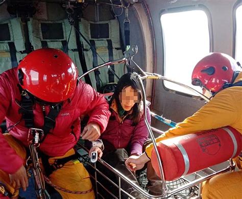 跨年雪山西稜線縱走女團員跌傷 空勤直升機協助救援 中華日報 Line Today