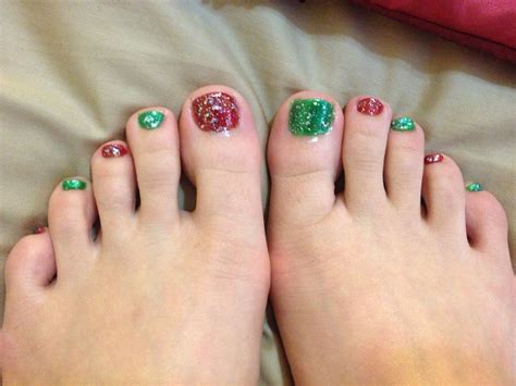 Christmas Pedicure Xmas Nails Pedicure Designs Cruise Nails