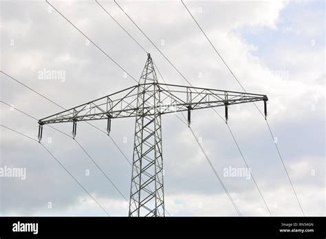 Big pylon Fotos und Bildmaterial in hoher Auflösung Alamy