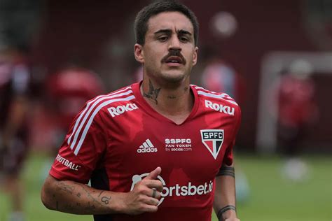 André Hernan vaza bastidores de Gabriel Neves no São Paulo Portal