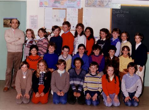 Photo De Classe Classe Ce2 Cm1 Cm2 19841985 De 1985 Mairie Ecole