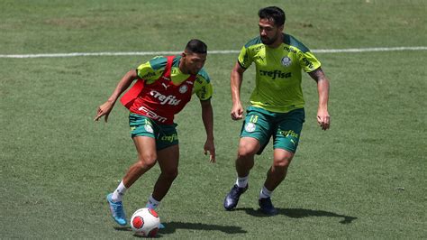 Abel Ferreira Comanda Atividade Técnica E Tática No Primeiro Treino Do