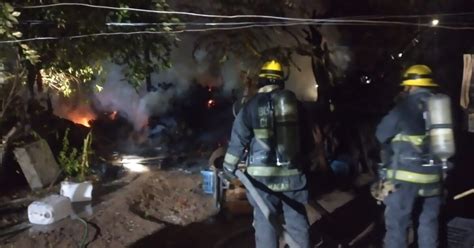 Se Incendia Patio De Una Casa En La Colonia Pemex De Culiac N L Nea