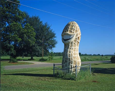 PsBattle: Jimmy carter peanut statue : r/photoshopbattles