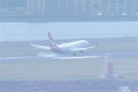 Qantas Flight Lands Safely In Sydney After Mayday Call