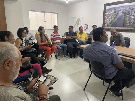 Governo do Estado destaca equipe para visita técnica ao galpão da