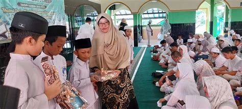 Diikuti 100 Siswa Sd Islam Al Azhar 3 Cirebon Gelar Khotmil Quran Radar Cirebon Id