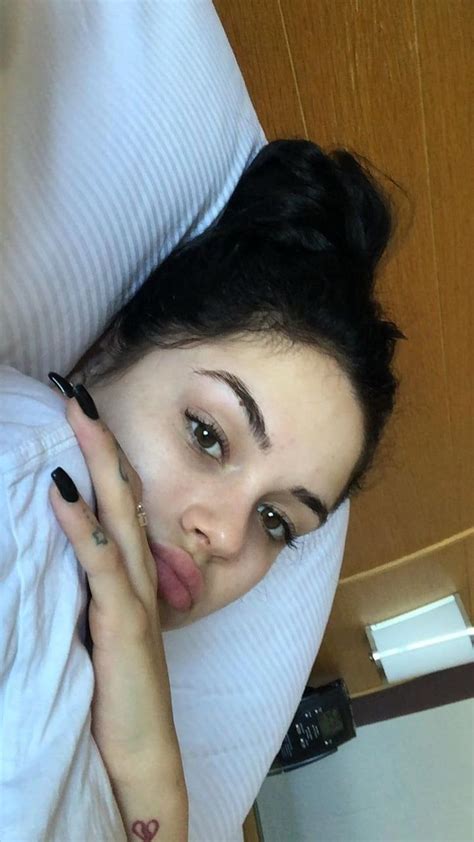 Grafika Girl Maggie Lindemann And Maggie Maggie Lindemann Maggie Snapchat Girls