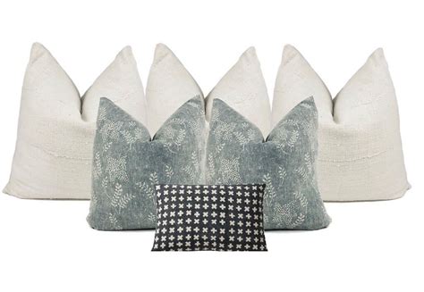 Weve Made The Task Of Selecting Coordinating Pillows Easy With Our Throw Pillow Combination