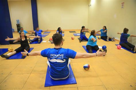 Sedel Pacientes Da Turma De Pilates Solo Da Vila Ol Mpica De