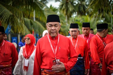 Zahid Hamidi not defending Bagan Datuk? Umno executive secretary rubbishes rumour | Malay Mail