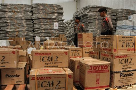 Pengamanan Gudang Logistik Pemilu 2024 Di Makassar ANTARA Foto