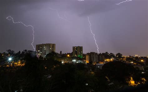 Alerta V Rios Dias Seguidos Muitos Temporais E Chuva Volumosa