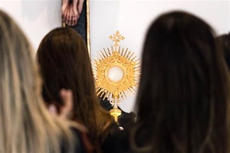 Finding Christ Through Eucharistic Adoration Thecatholicspirit