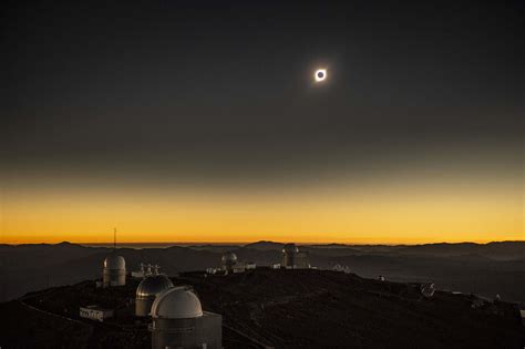 Las Mejores Fotos Del Eclipse Solar En La Regi N Infobae