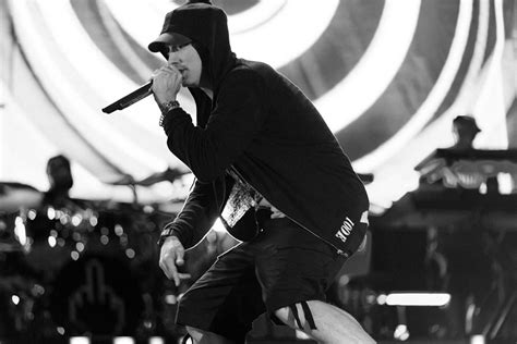 Eminem Roasts Donald Trump In A Freestyle For Bet Hip Hop Awards