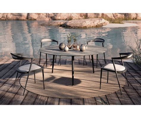 Styletto Round Low Dining Table Royal Botania Casa Design Group