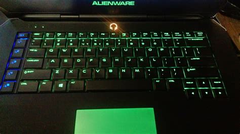 alienware-15-keyboard-2 – GadgetReactor