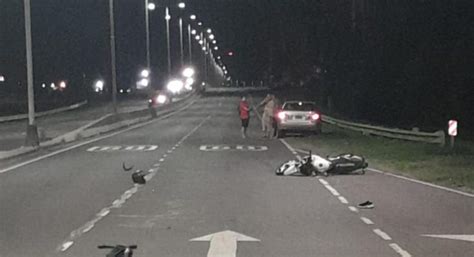 Fatal Accidente Motociclista Cayó Al Asfalto Y Fue Chocado Diario El