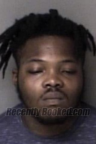 Recent Booking Mugshot For Shaquille Jaquan Meeks In Gaston County