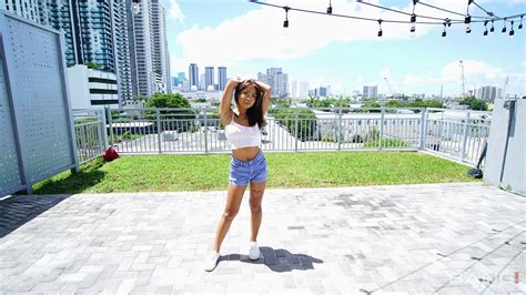 Yumi Sin Spreads Her Legs To Get Her Pussy Drilled