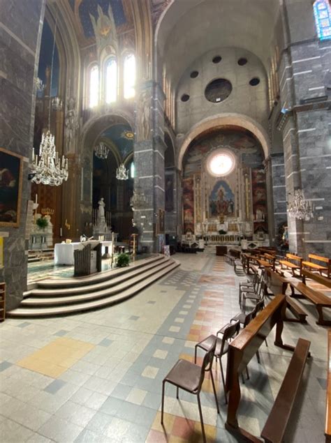 Chiesa Del Sacro Cuore E San Giacomo Di Carignano