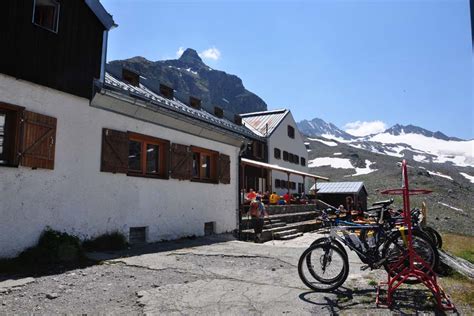 Bergwanderung Durch Das Bieltal über Den Radsattel Zur Wiesbadener Hütte