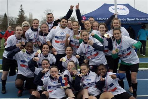 Sm Caen Les Lyc Ennes Du Lyc E Rostand Championnes De France Unss Et