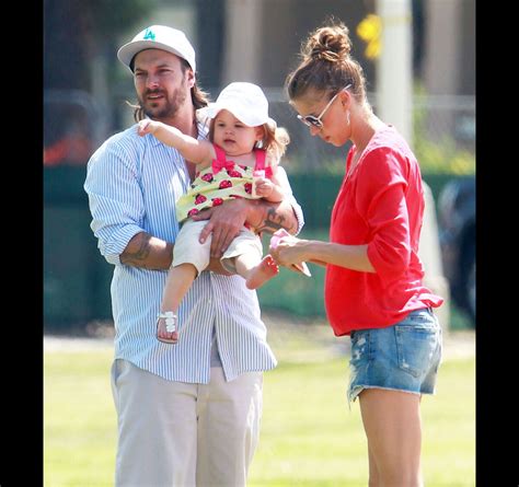 Vidéo Kevin Federline accompagné de sa petite amie Victoria Prince