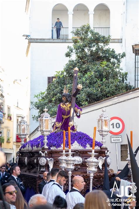 Tres Caidas Mi Rcoles Santo Jerez Adri N Mu Oz Jerezcofrade Tv