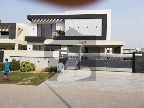 1 Kanal Modern Bungalow Upper Portion For Rent In DHA Phase 6 DHA Phase