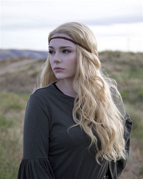 Asterin Blackbeak Throne Of Glass Elven Woman Beautiful Blonde