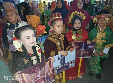 Berlangsung Malam Hari Pawai Budaya Hut Parepare Ke Diikuti Ribuan