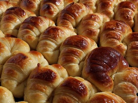 Medialunas Y Sacramentos Sabrosisimo El Sabor Artesanal De Bernal