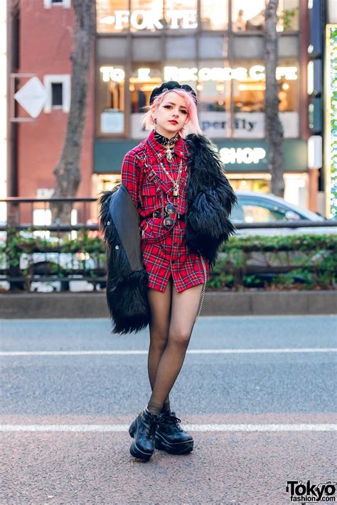 Plaid Tokyo Street Style W Pink Hair Listen Flavor Beret Acdc Rag